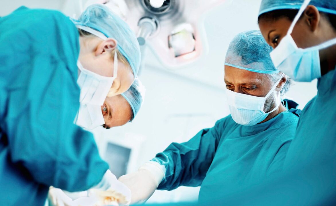 Η διαδικασία της μεγέθυνσης του πέους από χειρουργούς μέσω χειρουργικής επέμβασης